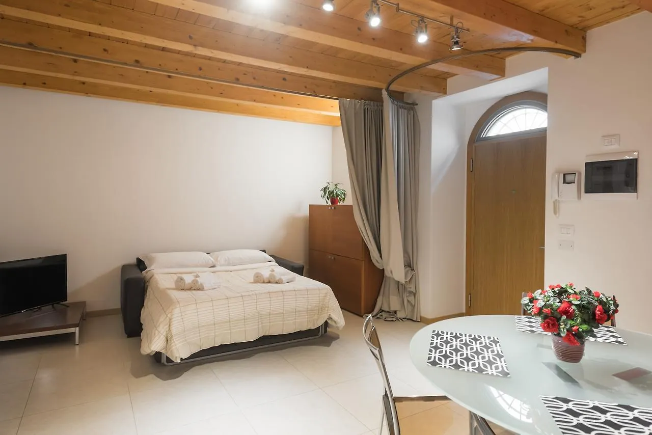 Dimore Verona Residenza Zeno 0*,