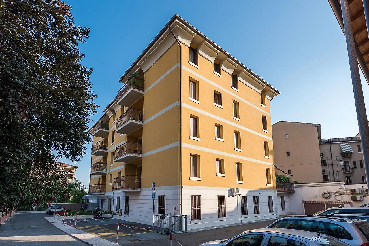 Dimore Verona Residenza Zeno 0*,